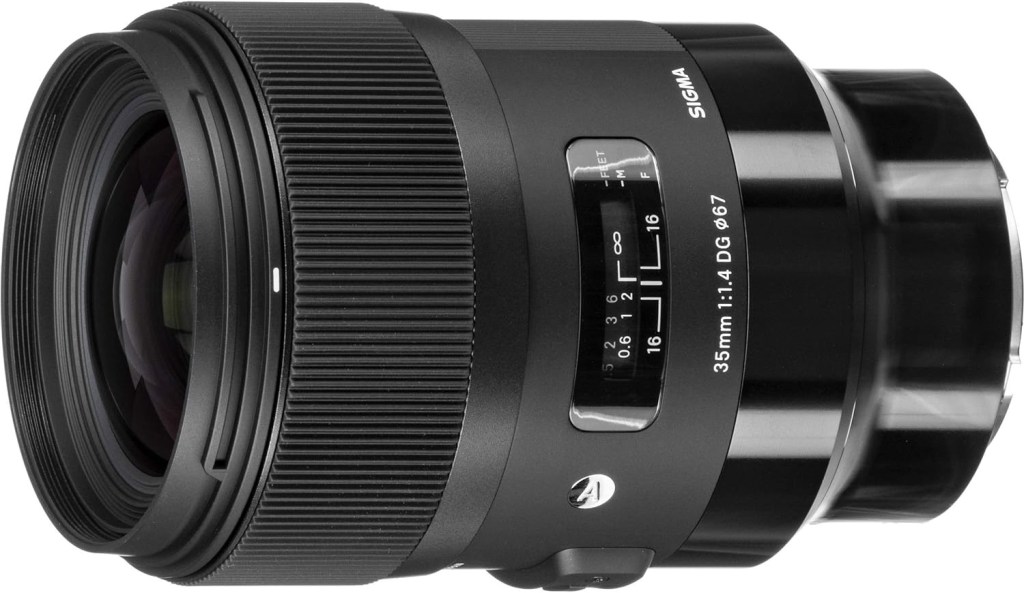 Overall Best Lens for Newborn Photography
