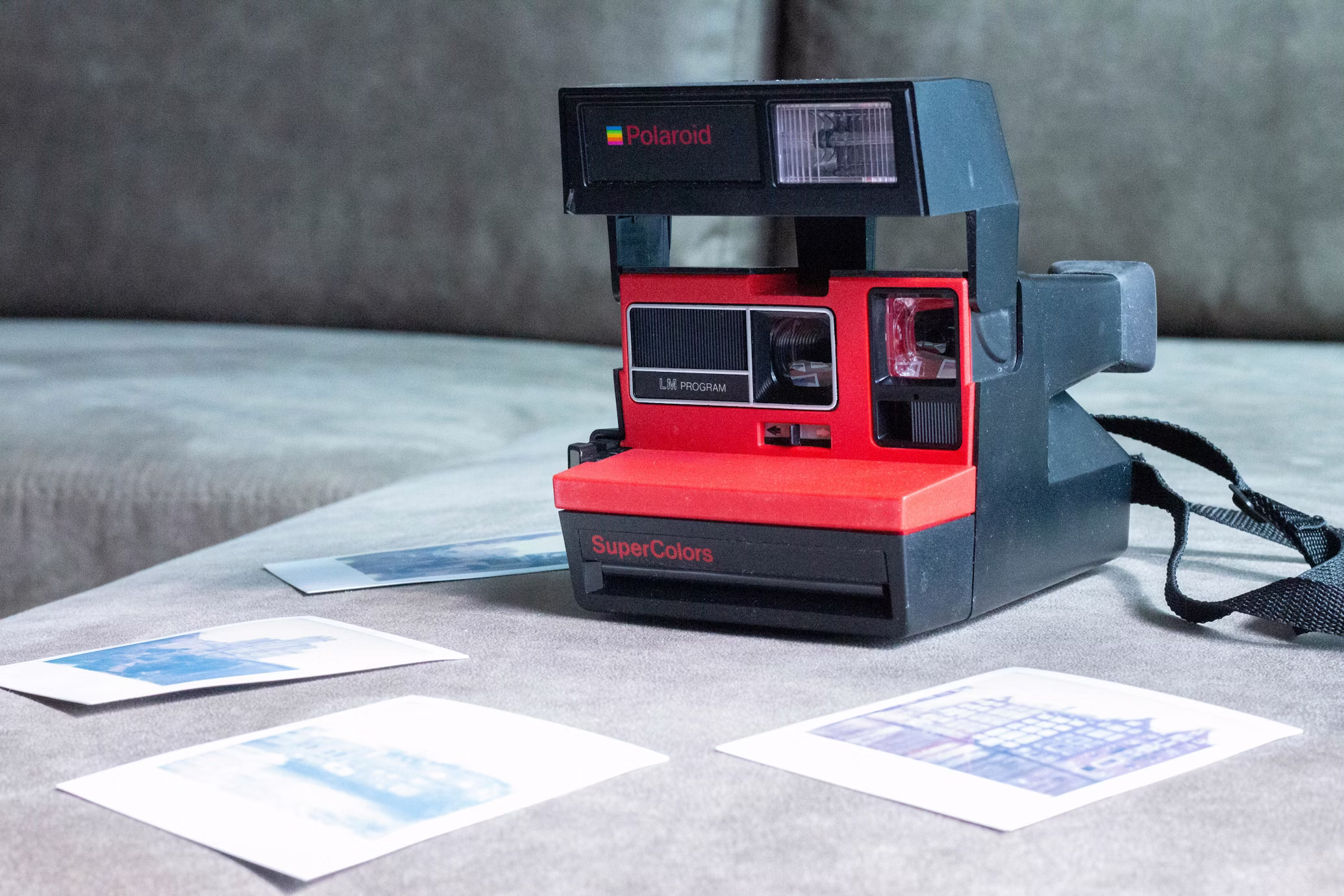 5 Best Vintage Polaroid Cameras (Reviewed & Tested)